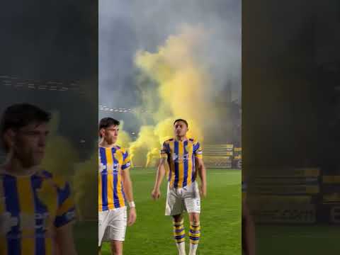 "ATLANTA sale a la cancha | Recibimiento de los hinchas en Villa Crespo " Barra: La Banda de Villa Crespo &bull; Club: Atlanta