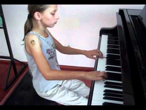 Ј.С.Бах - Мал прелидиум - д-мол Олгица Андонова.wmv