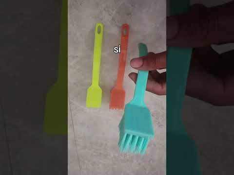 Mini washbasin cleaning brush