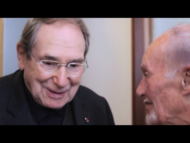 Wymowa wideo od Robert hossein na Francuski