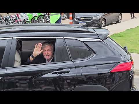 Video Paul McCartney chegando para show na Arena MRV Belo Horizonte 04/12/2023