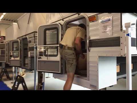 Four Wheel Campers - Leichter Einstieg trotz niedriger Tür