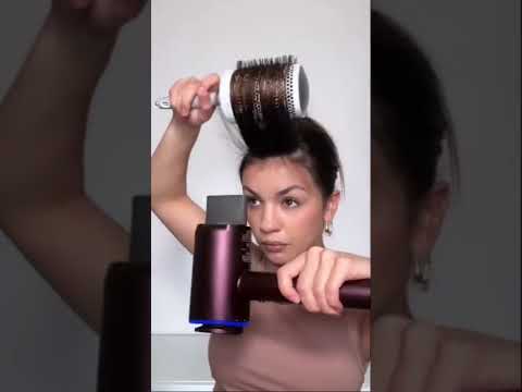 Trying this humongous round brush #blowdry #hair