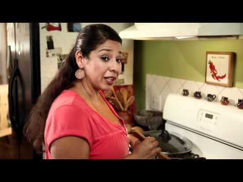 Rosa: How to cook with HERDEZ Salsa