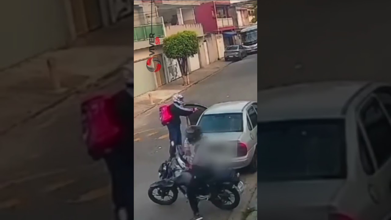 Câmera registra momento em que motorista atinge suspeitos após assalto em São Paulo.