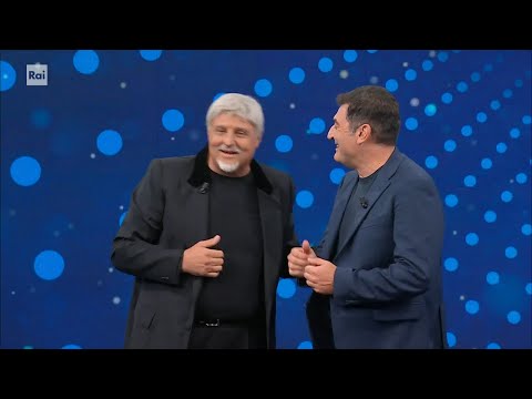 Claudio Lauretta è Pino Insegno - Fake Show. Diffidate delle imitazioni 02/10/2023