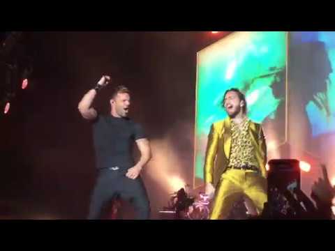 Maluma & Ricky Martin Perform "Venta Pa’ Ca" At The Forum! | Perez Hilton