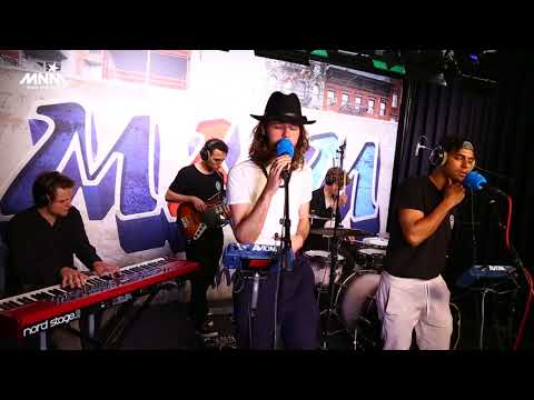 blackwave. - In A Minute