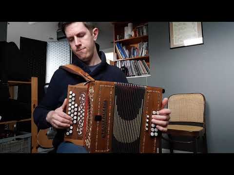 Miss Lindsay Barker (Andy Cutting) - melodeon, accordéon diatonique