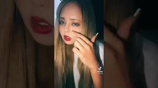 煙を出す女の子