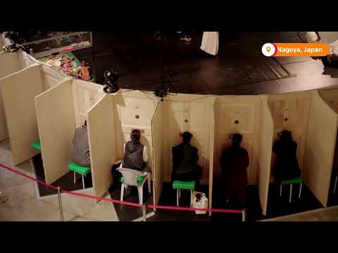 窺視日本的 "信箱 "劇場內景 (Peep inside Japan's 'mailbox' theater)