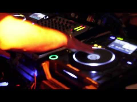 Dj Randz live in the mix Liquid Entertainment