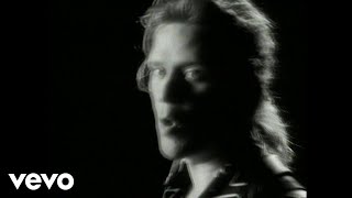 Daryl Hall &amp; John Oates - So Close (Official Video)