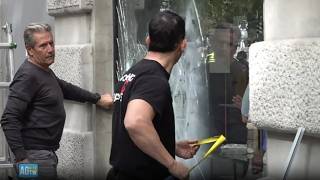 La conta dei danni all'indomani dei saccheggi a Milano: «Siamo scappati in magazzino, hanno sfond...