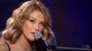 Delta Goodrem - Born To Try @ Allan Border Medal 2003