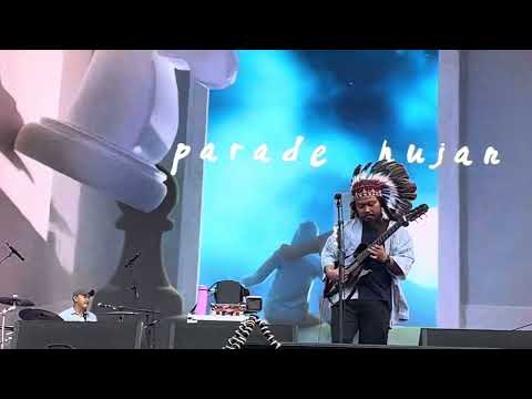 PARADE HUJAN (feat ICHAMALIA) — MARI BERCERITA Live at Synchronize :fest 2023
