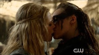 The 100, Clarke & Lexa (24)