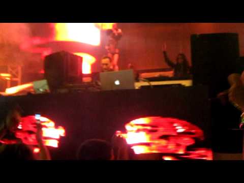 Paul Van Dyk @ SPS (madrid) playing PvD - Home (HD)