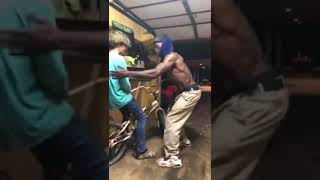 White boy meets black friends crackhead uncle for the first time 😂 FULL VIDEO
