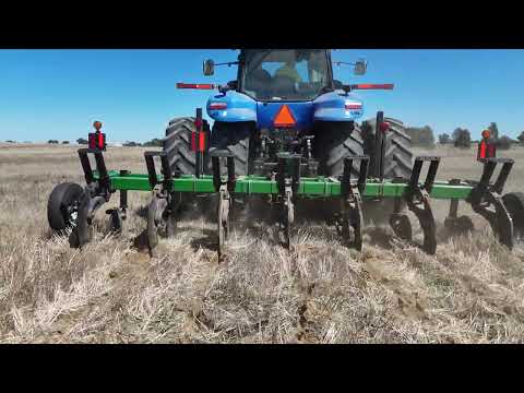 Zone-Builder Deep Ripper Model 122 5‑Shank