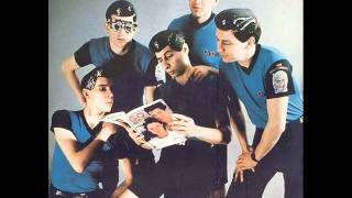 Devo - It's not Right (actual track length: 2:20)