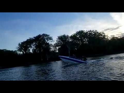 Speed boat Wheelie