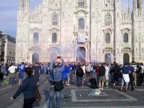 Kennst du den Mythos vom Schalker Markt Domplatz Mailand