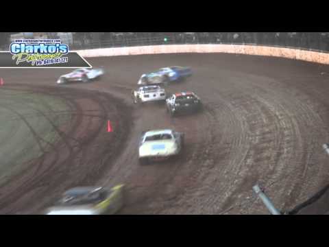 Super Sedans - Heat 2 - QLD Title - Kingaroy Speedway - 07.12.13