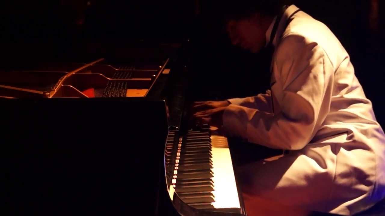 Promotional video thumbnail 1 for Julian Pernett