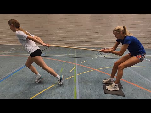 Koordinations- und Krafttraining mit Teppichfliesen