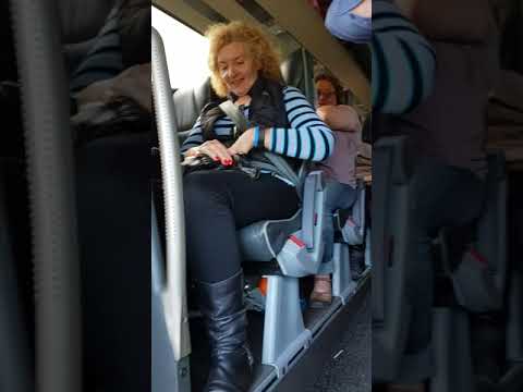 Waulking Song with Gillebride MacMillan on Special Guest Outlander Tour