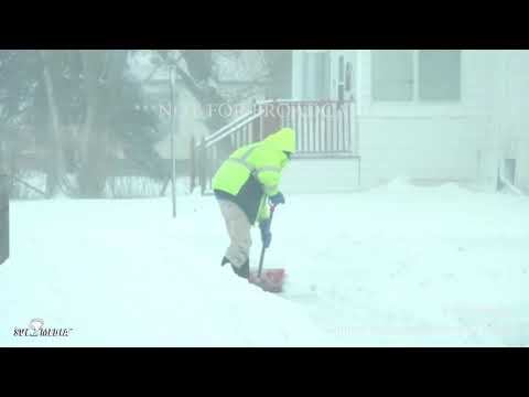 Moorhead, MN   Winter Storm Cars in Ditch   1 15 2018 NFB