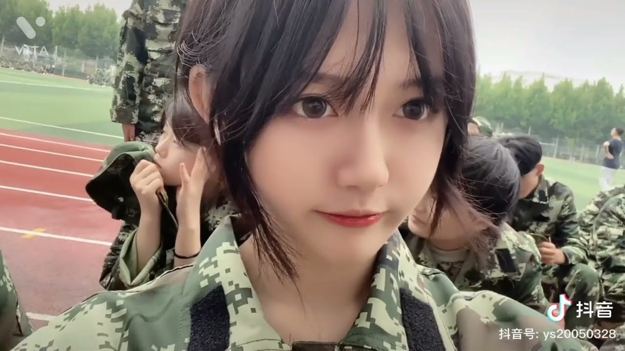 今すぐ入隊してもいいと思わせる美しすぎる隊員