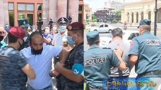 «Վարչապետի աթոռը զբաղեցրած արարածը դիվերսիա է անում էս ազգի հանդեպ». թեժ իրավիճակ կառավարության մոտ