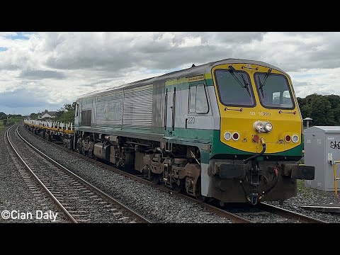 Irish Rail 201 Class Loco 220 + Materials Train - Laytown (15/8/23)