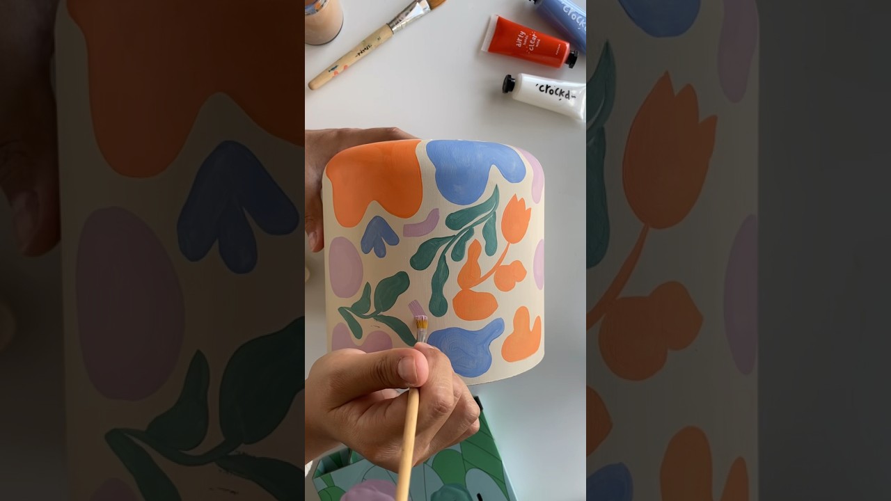 New Creative Inspo 👉 Craft Your Own Planter with a Paint n’ Pot Kit 🪴