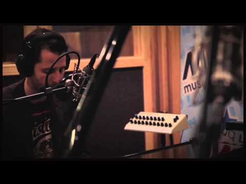 MNM1000 Jong Talent, LITTLE COLLIN zingt "MAN IN THE MIRROR"