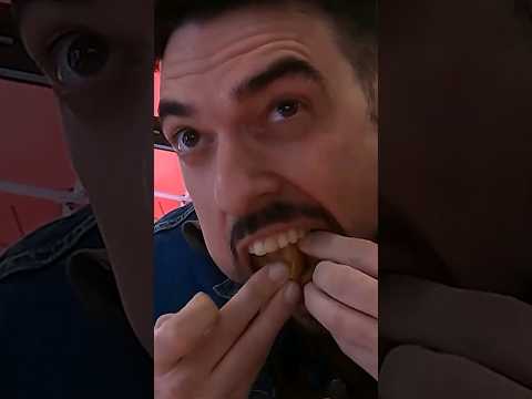 Come mangiare gratis al ristorante #theshow #candid