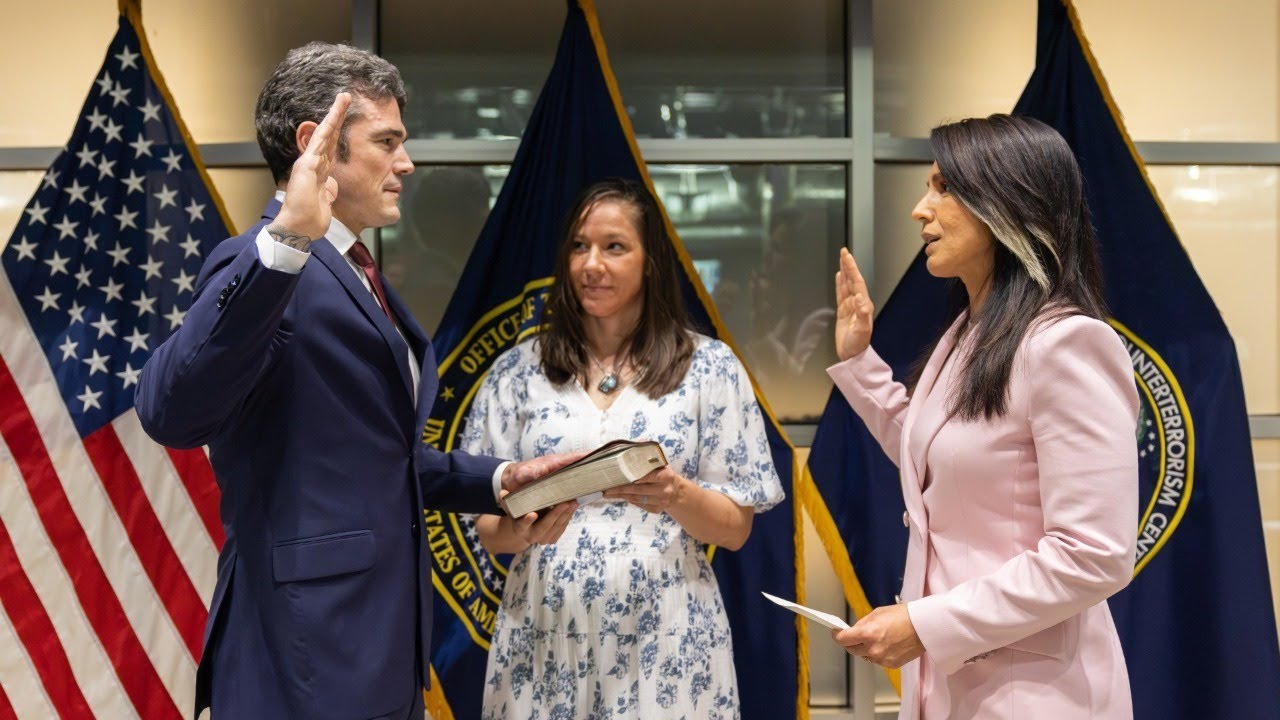 The harder right over the easier wrong - The Grayzone live