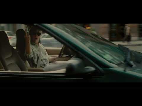 COP'S MOM FLIPPING THE BIRD AT MELISSA MCCARTHY   THE HEAT 2013