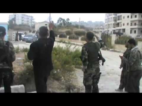 تجهيز أحد المدافع المضادة أثناء معارك تحرير سلقين