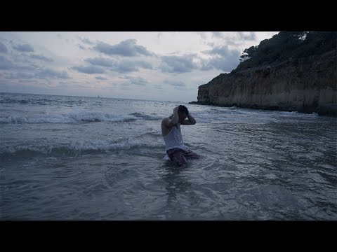 EZVIT 810 - DUELE PERO CURA (Videoclip Oficial)