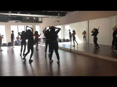 ‘Do You Love Me’ by Luna f(x) Chorus