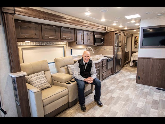 Preview image of 2020 Coachmen Mirada 35OS (17U221155) youtube video