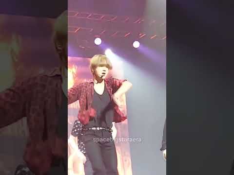 I almost accidentally became Yesung biased on Day 1 because of this. 😂🤣 #SS9inManila