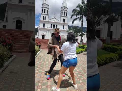 bailando carranga en árboledas norte de Santander #carranga #lacarrangaestademoda #campo #losdotores