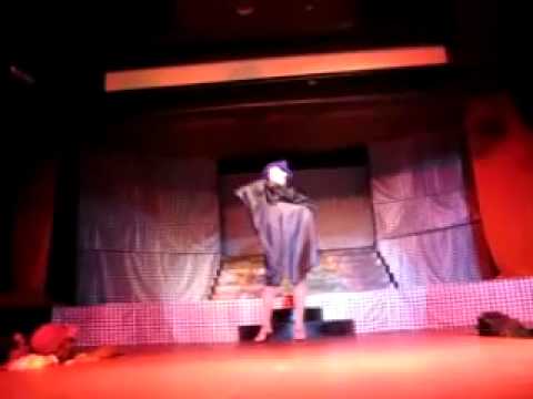 Cristiny Diamonds Fluor - Danger Dance Club 31.10.2008 Parte 1