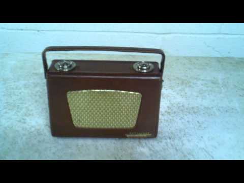 1955 Raytheon 8TP2 transistor radio