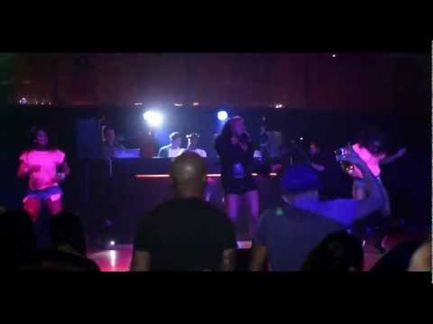 Showcase Teaser La Toya Linger