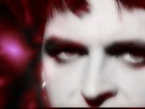 Videoclip de Before You Hate It — Gary Numan